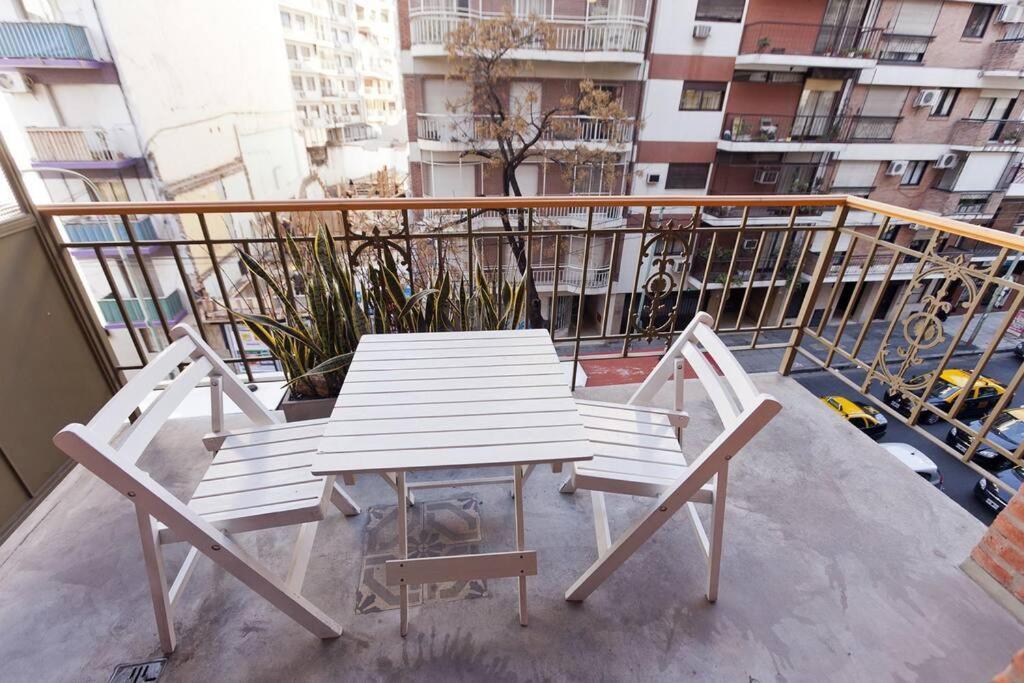 Apartment Bright Loft With Balcony Overlooking The Square