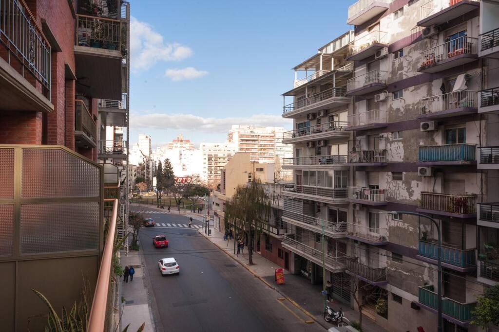 Bright Loft With Balcony Overlooking The Square Apartamento
